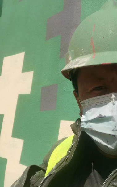 大同迷彩漆未完全固化；